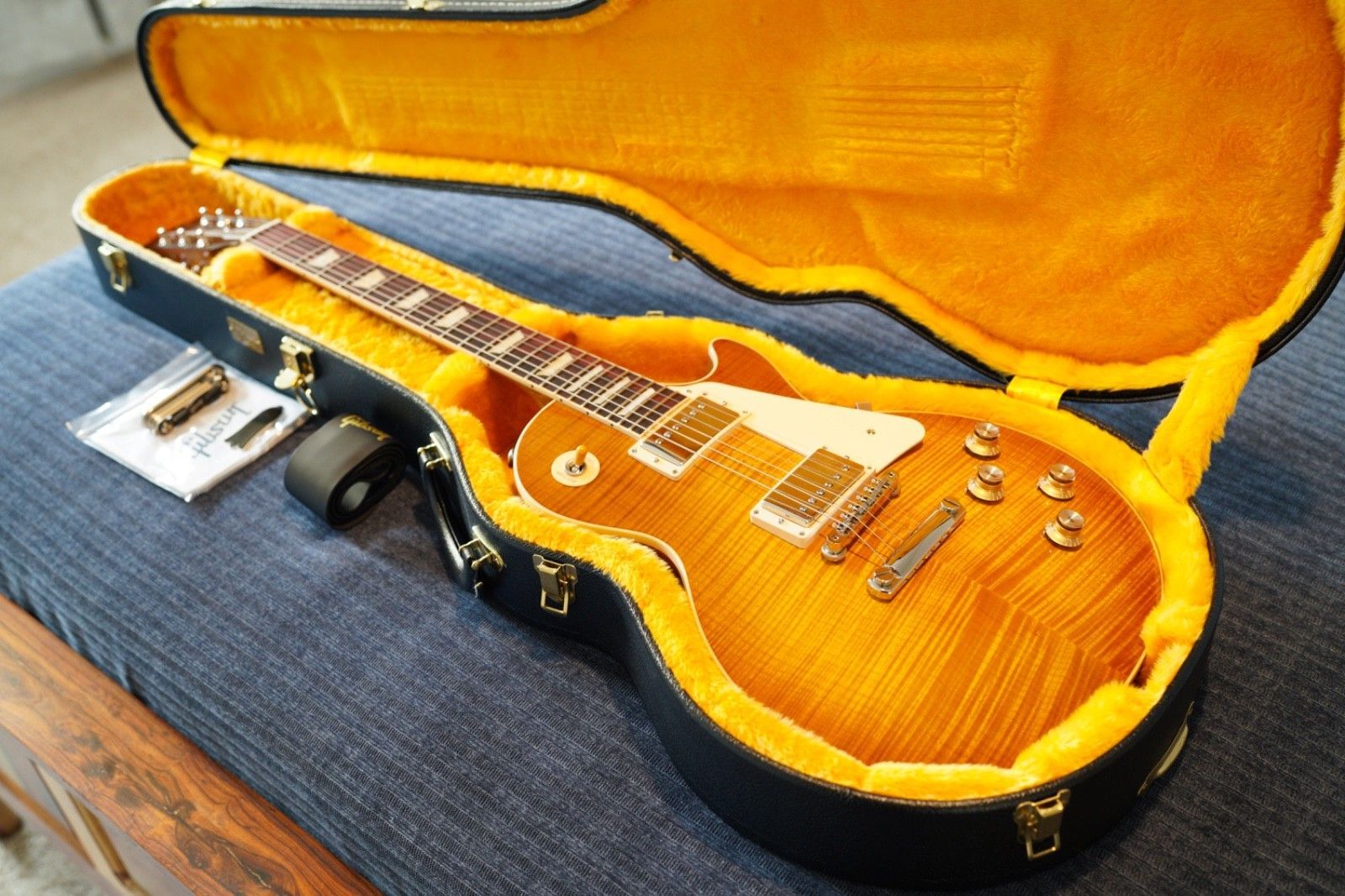 2025 Gibson Les Paul Standard '60s Custom Shop AAA Top — Dirty Lemon Burst