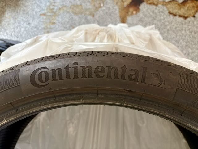 Continental ContiSportContact 6 - Front: 265/35 R22 102Y XL BSW TE, Rear: 285/35 R22 106Y XL BSW TE (Tesla Model X Plaid)