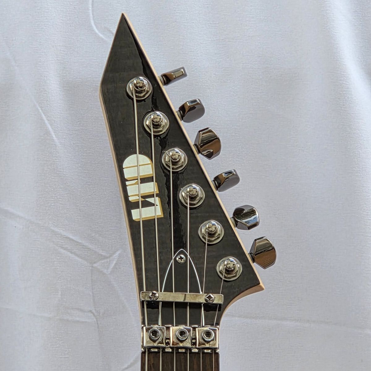 Main image 5