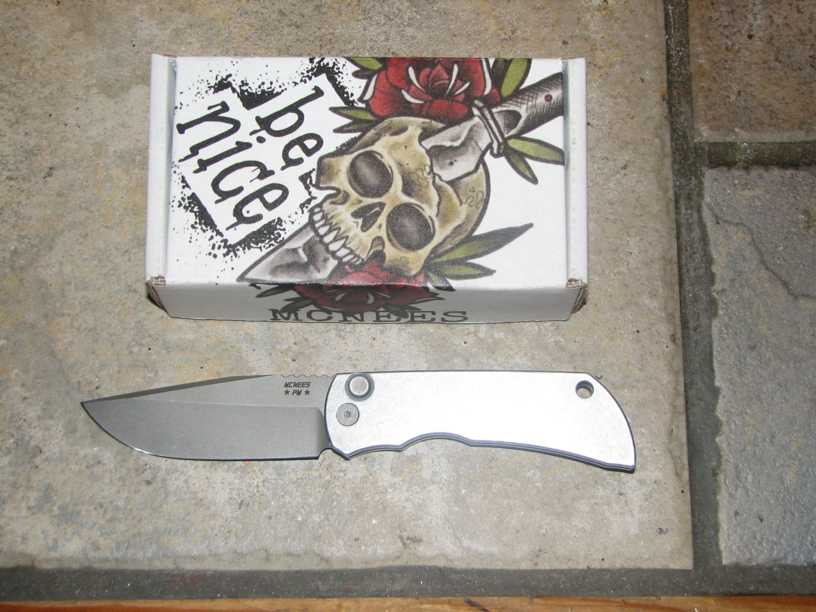 Mcnees Mac2 Automac Aluminum 3.5 SW magnacut auto knife