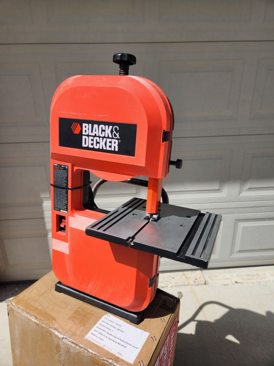 9" Black & Decker Bandsaw