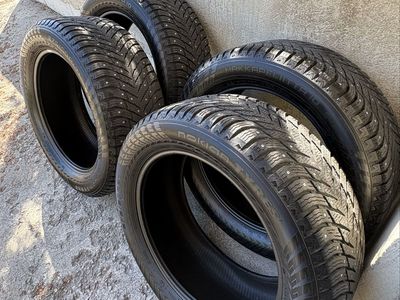 Nokian Hakkapeliitta 275/50R20 Winter Tires