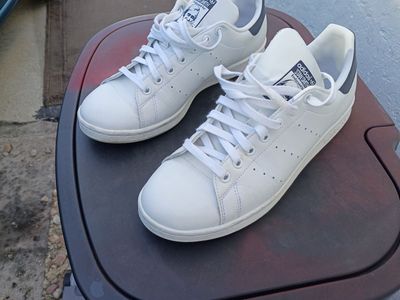 Adidas Stan Smith Men's White Leather Sneakers - US 9.5, Classic Style, FX5501