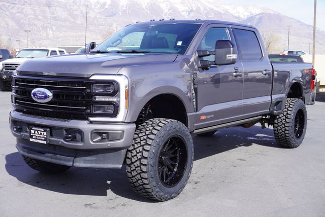 2025 Ford F-350 Super Duty Platinum