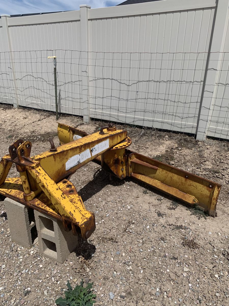 TRACTOR BLADE HEAVY DUTY 3 POINT PIVOT