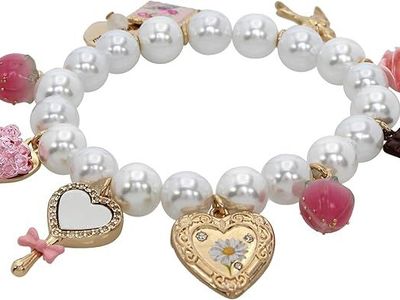 BETSEY JOHNSON WOMEN'S SWEETHEART CHARM PEARL STRETCH BRACELET-NEW W TAG!!!