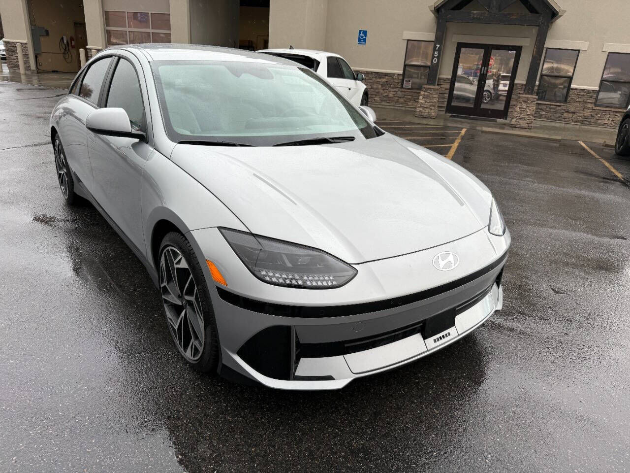 2024 Hyundai IONIQ 6 SEL