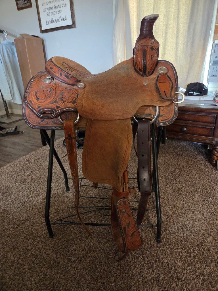 Sheridan Calf Roper 14.5"
