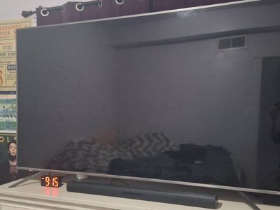 Hisense 75 inches TV