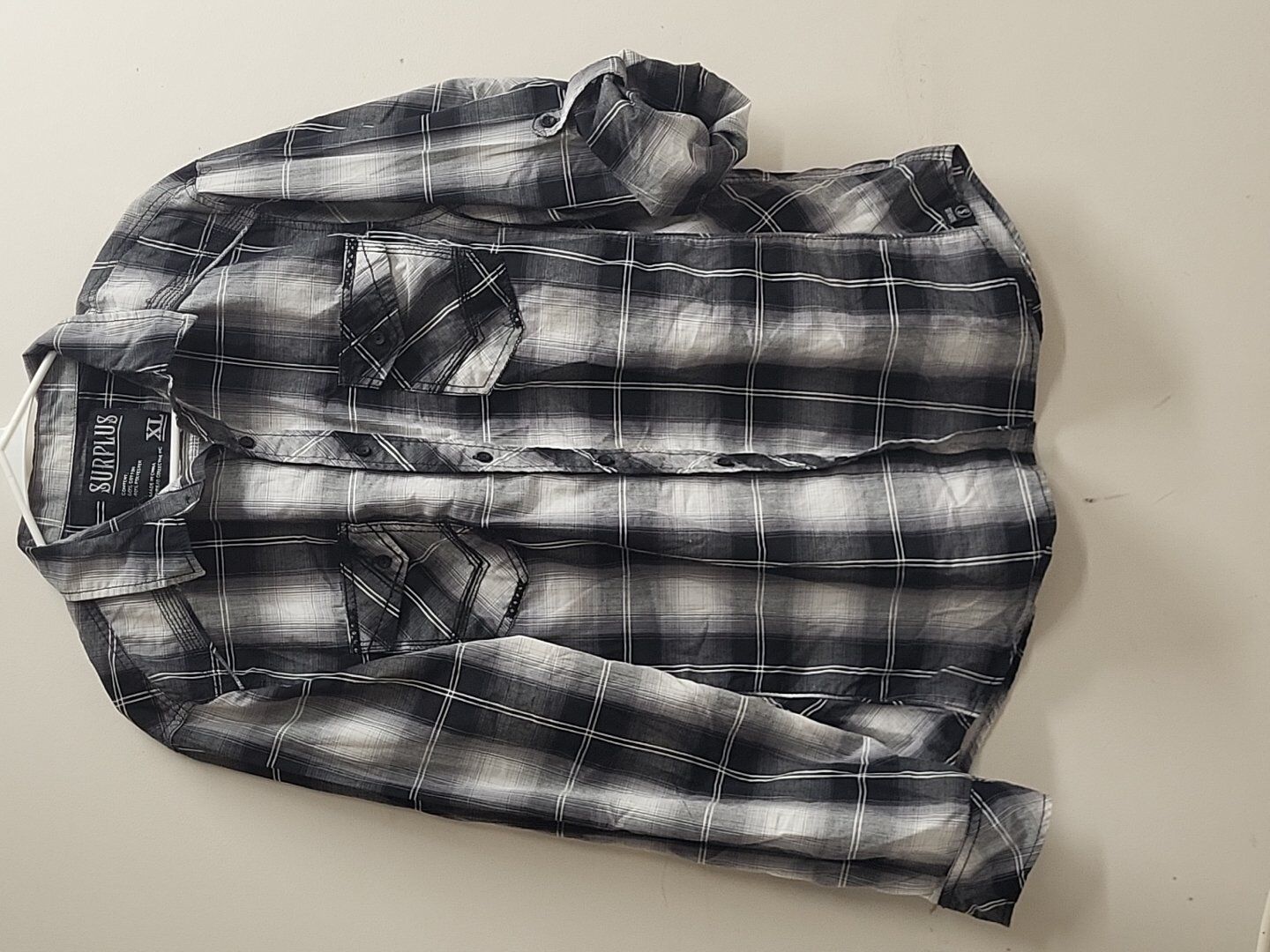 Men's Size XL Surplus Brand Long Sleeve