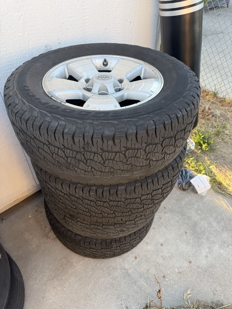 Toyota Tacoma Wheels with BFGoodrich trail terrain T/A 265/70/R17