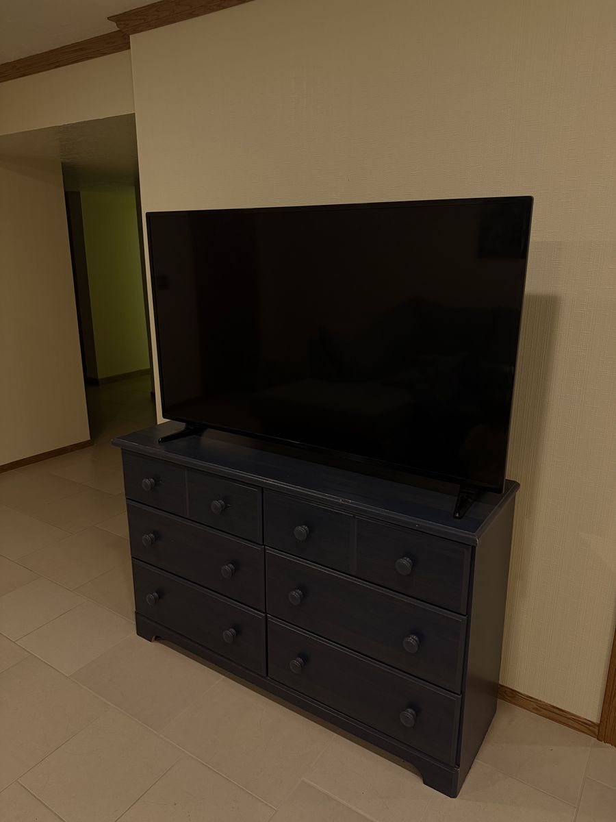 55” flat screen TV - good as new