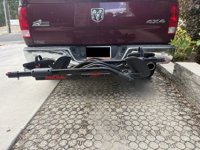Yakima Holdup Classic 2 bike trailer hitch rack for 2" Receiver. Like new,  never used
