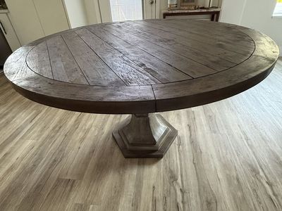 Round Wood Pedestal Dining Table - Rustic Farmhouse Style - Distressed brown finish
