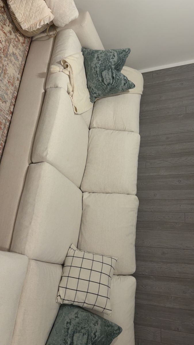 White Cloud Sectional