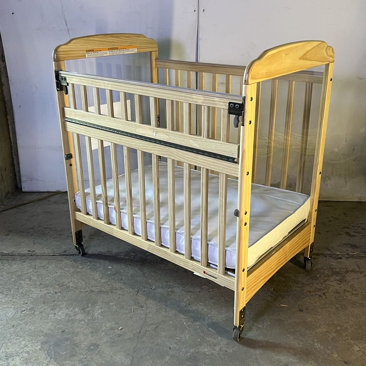 FOUNDATIONS Compact Crib Sz 39"L x 25.5"W x 42"H Light Brown 2542040