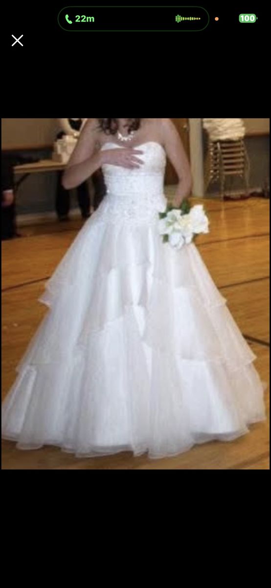 Venus Bridal White Strapless Sweetheart Beaded Organza Ballgown Wedding Dress with Train