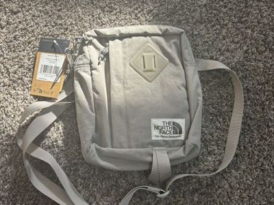 THE NORTH FACE Berkeley Crossbody Bag