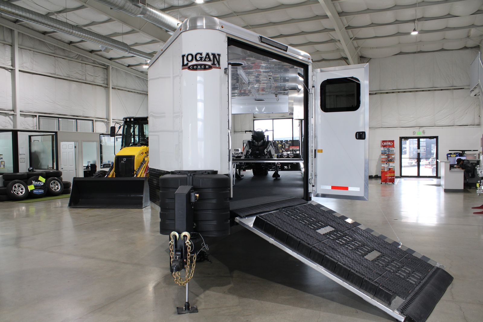Logan Coach HorsePower BP 31'