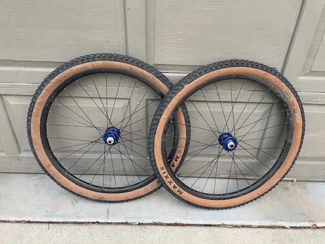 NOX / Chris King Carbon 27.5 wheelset