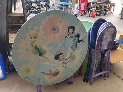 Kids table and chair