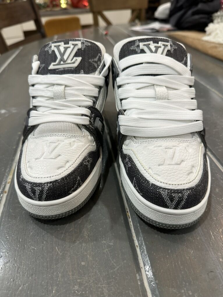LOUIS VUITTON TRAINERS