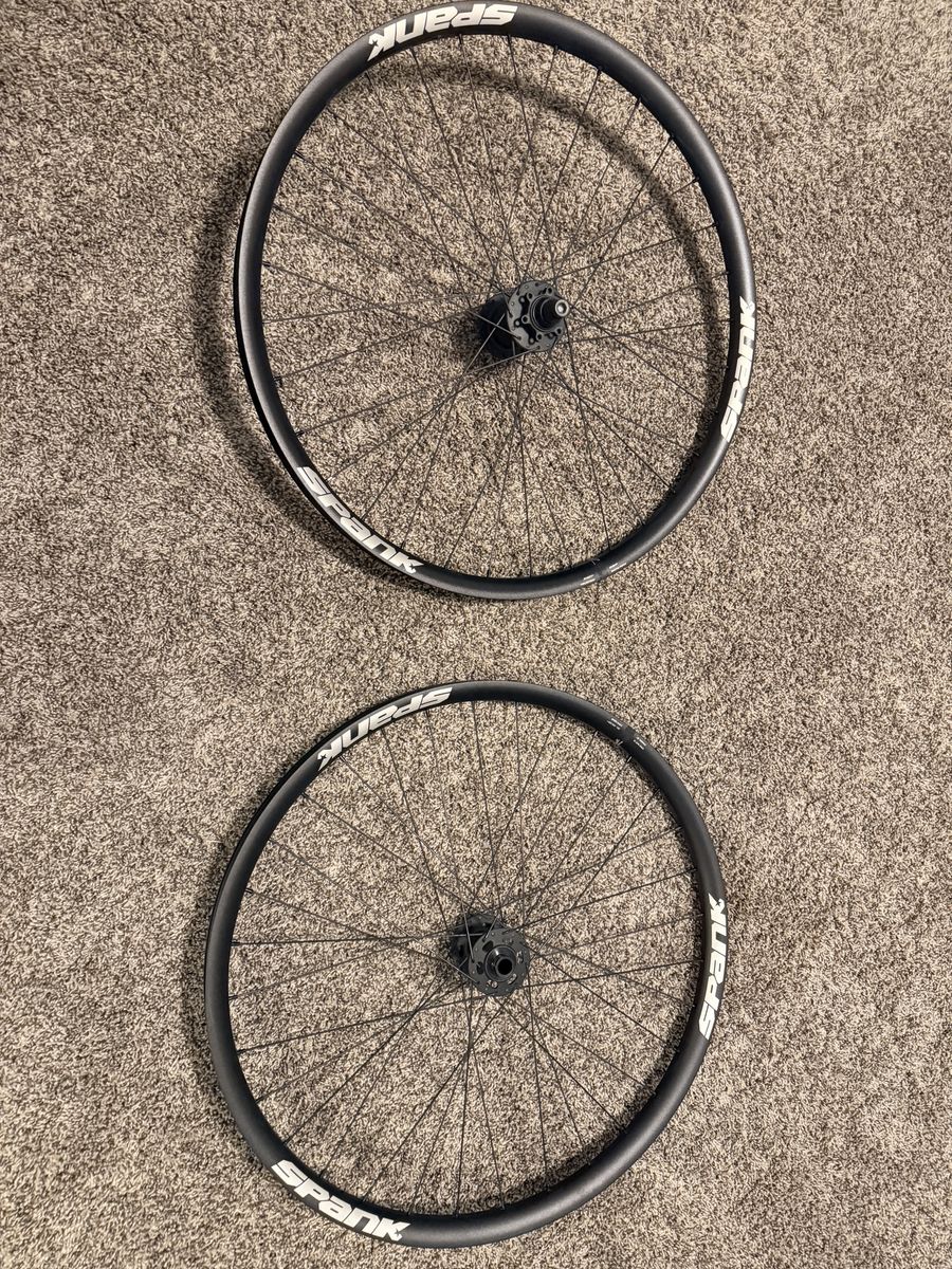 26 Spank Spike Race 33 Wheelset