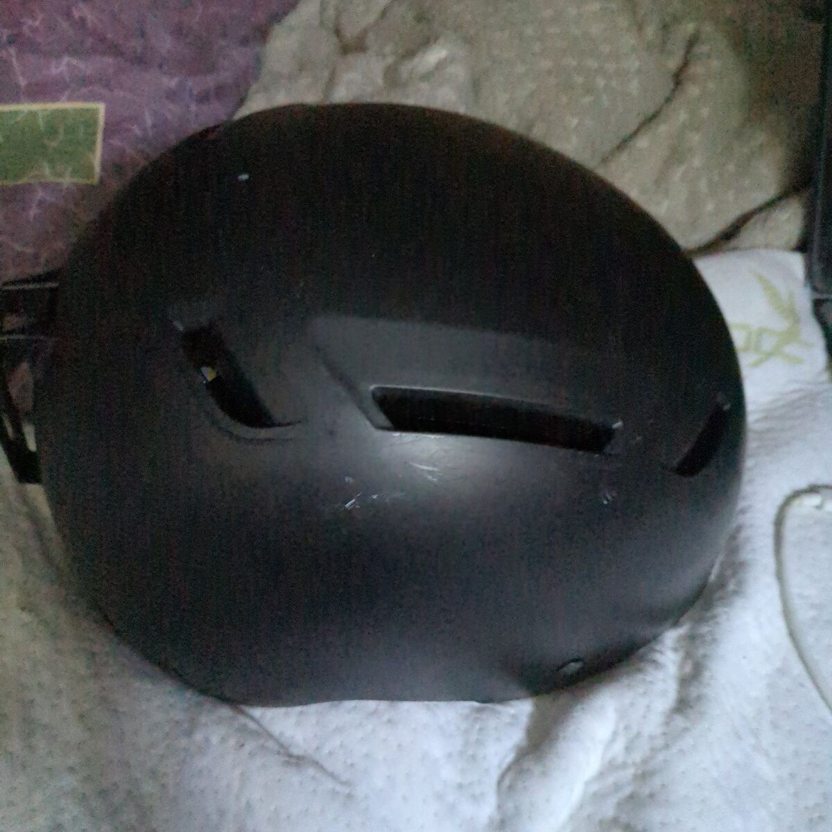 Smith pivot snowboard and ski helmet