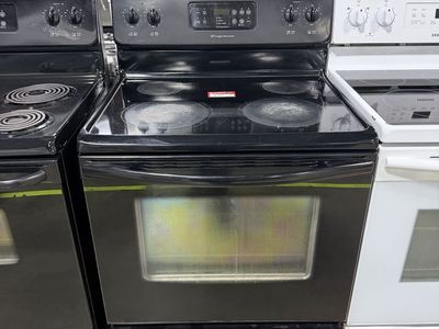 GOOD CONDITION FRIGIDAIRE GLASS TOP RANGE