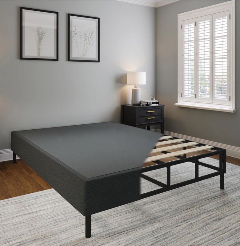 NEW ZINUS QUEEN METAL BED FRAME