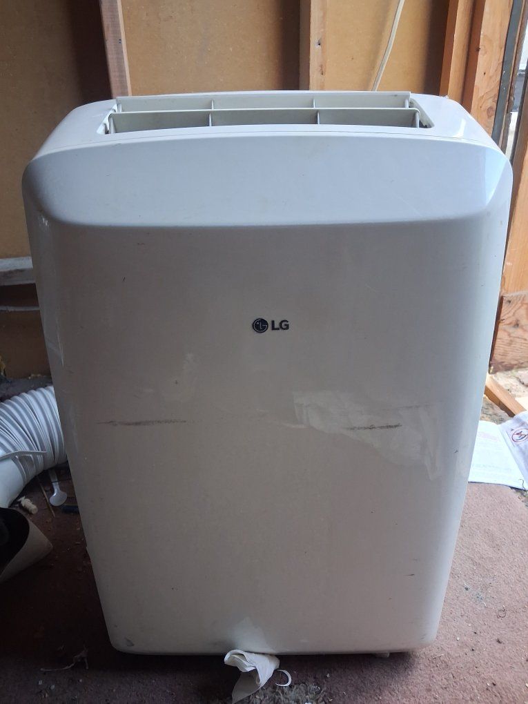 LG LP0817WSR 8,000 BTU Portable Air Conditioner