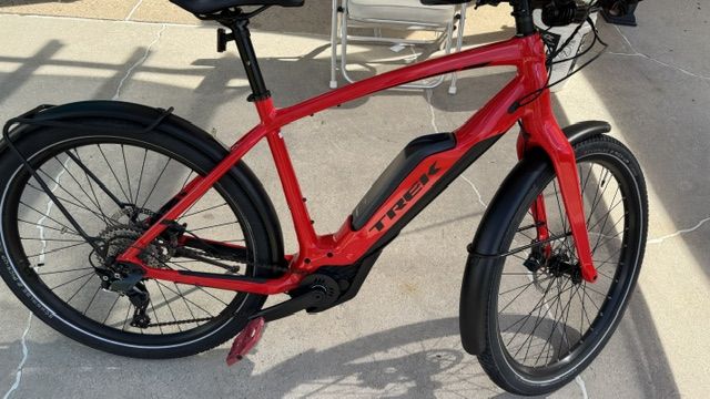 Trek Super Comuter +8s L electric bike pedal assist