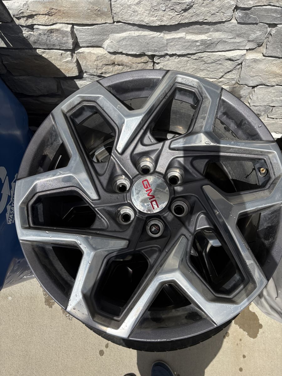 GMC 20 inch rims