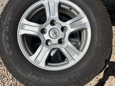 Toyota Sequoia/Tundra 2nd gen 5 lug wheels and Michelin tires