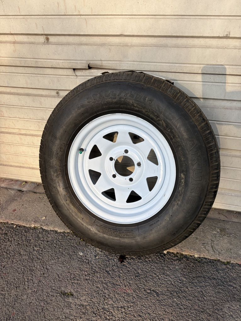 Trailer  tire