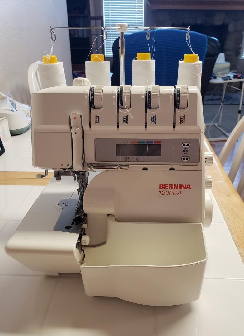 BERNINA 1200DA Overlocker/Serger Sewing Machine