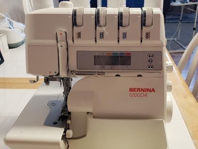 BERNINA 1200DA Overlocker/Serger Sewing Machine