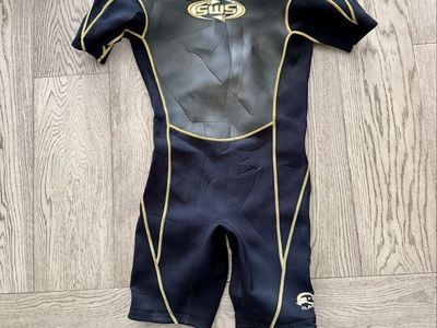 Men’s SWS Performance Shorty Wetsuit Black/Gold Size Large
