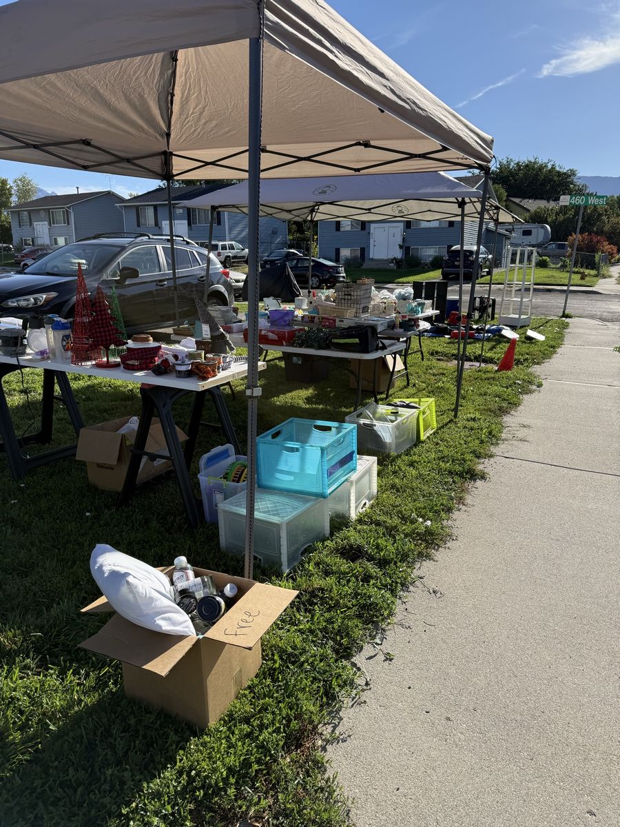 Yardsale in Lehi