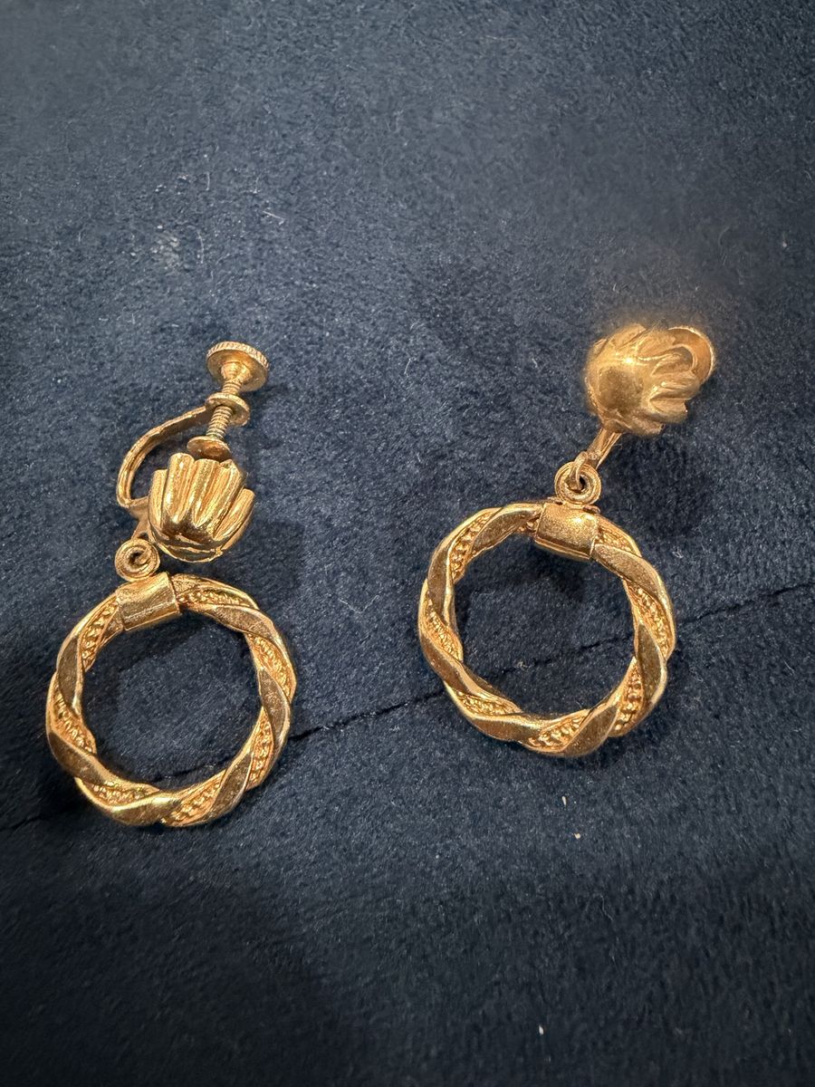 Vintage Gold Tone Twisted Hoop Screw-Back Earrings
