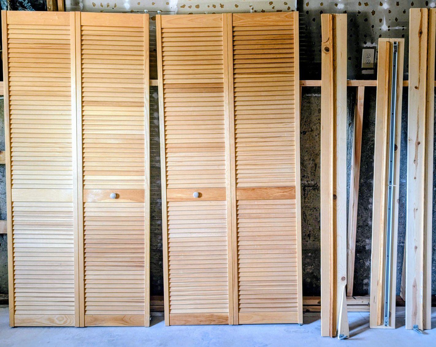 Natural Wood Bi-Fold Louvered Doors - 2 Panels, Light Wood Finish, Hardware Included