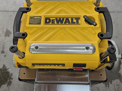 DeWalt Planer