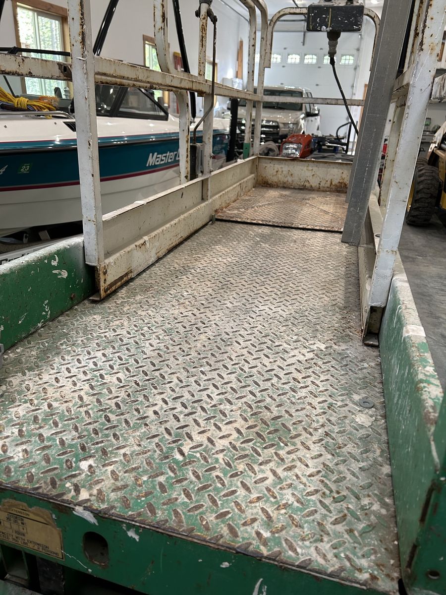 Main image 6