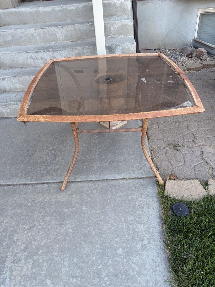Free table