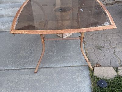 Free table