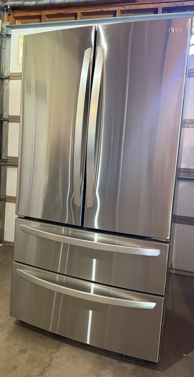 LG LMWB27626S French Door Refrigerator - Stainless Steel, 26.2 cu. ft., Bottom Freezer