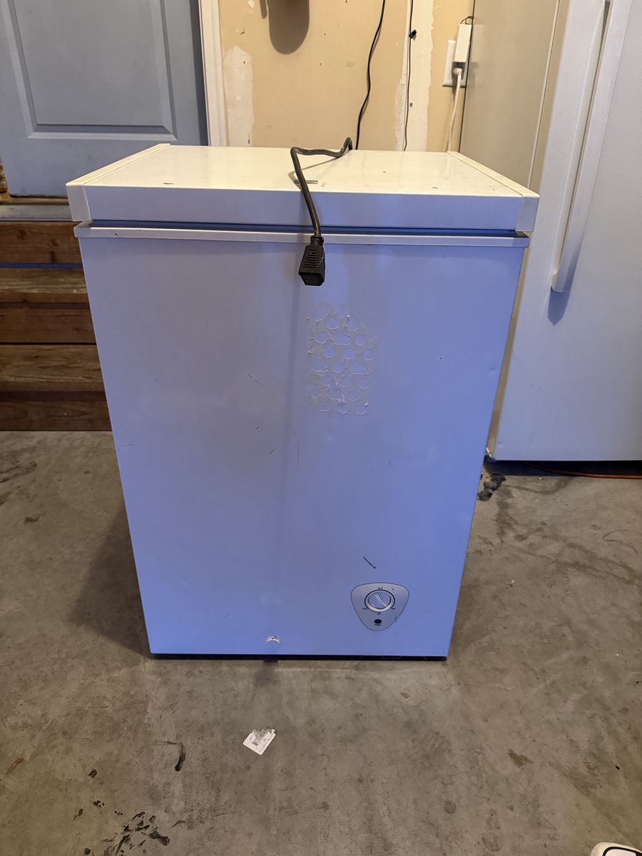 Kenmore Small White Chest Freezer