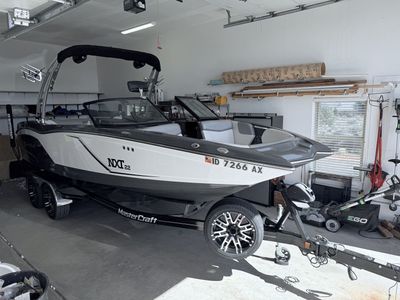 2016 MasterCraft NXT22 w/super Low 143 Hours