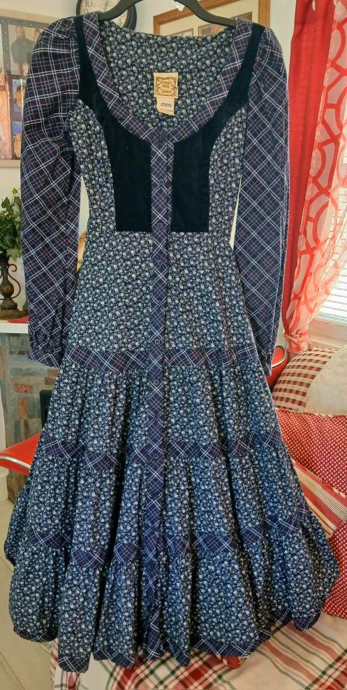 VINTAGE  1970'S GUNNE SAX DRESS SIZE 7