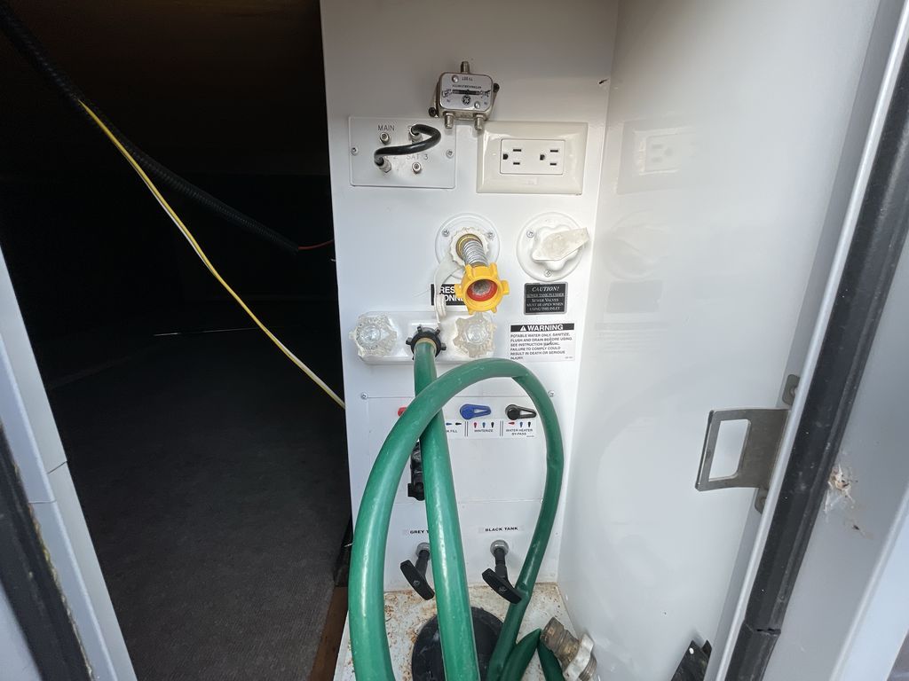 Main image 7
